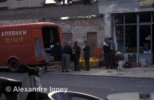 greece-street-sellers greece-street-sellers