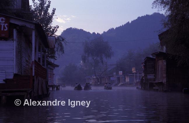 kashmir-dal-lake kashmir-dal-lake