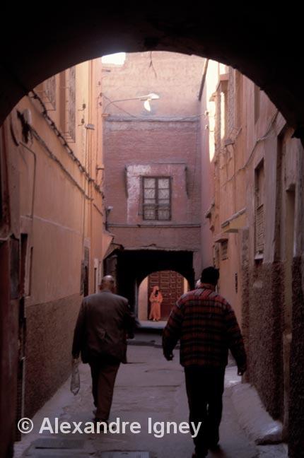 morocco-alley-people morocco-alley-people