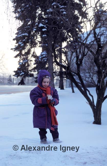 russia-snow-girl russia-snow-girl