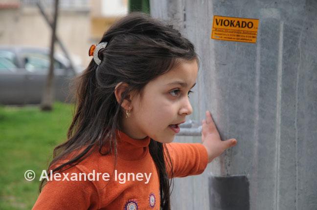 greece-gipsy-girl greece-gipsy-girl