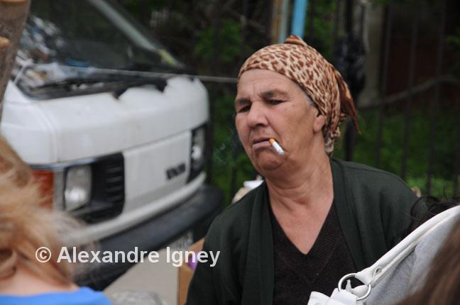 greece-gipsy-woman greece-gipsy-woman