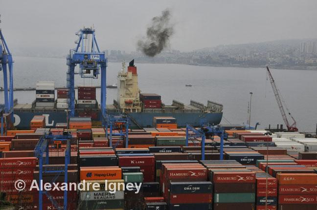 chile-valparaiso-port